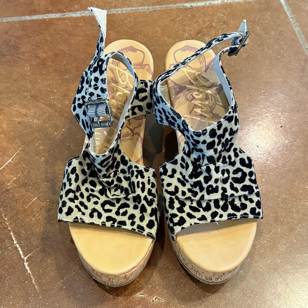 Blowfish Malibu 8 1/2 Tan Animal Print Wedge Heel Cork Sandals